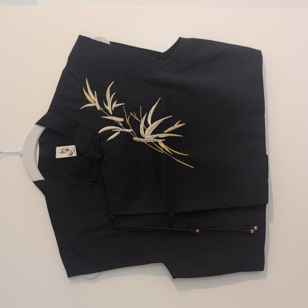 Modern Chinese Cheongsam Top With Gold Embroidery